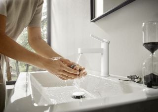 Смеситель для раковины Hansgrohe Finoris 76020700 белый матовый