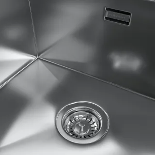 Мойка кухонная Reflexion Iseo 50-BL RX2260SS оружейная сталь